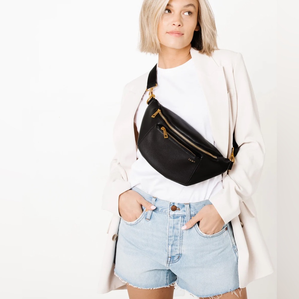 Like New Fawn Fawny Pack Bag